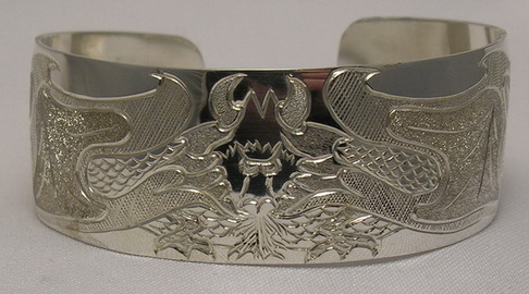 Non-Native Bracelets - NNb17 - Single Dragon on 1" silver bracelet