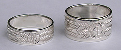 Engraved Medicine Wheel Rings - MDe3 - Engraved Medicine Wheel with 4 or 2 feathers on a wide band - 3/8"