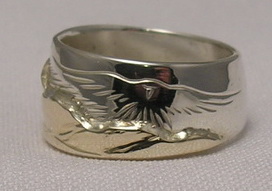 Animal-Gems Mountain Rings- MnRAn23- with Bearclaw and Hawk landing - gold on silver