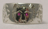 Gold Paws Face Stones Rings - RStpf27j - Wolf face and paws with 1.5mm ruby eyes on 9mm wide band