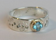 Gold Paws Face Stones Rings - RStpf23 - 4mm Topaz in Medicine Wheel and wolfpaws