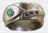 Feather Emerald 3 Sapphires