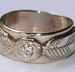 Wedding Rings - MdSt2a- Full single Feather and Disc & .10ct diamond