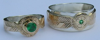 Gem Stones Medicine Wheel Rings - MdSt15a and b Medicine Wheel with 6mm and 3mm emeralds gold on gold